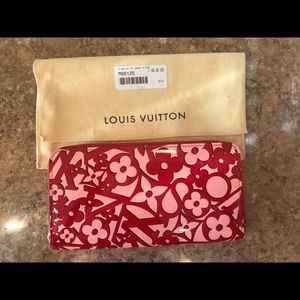 Louis Vuitton Zippy Wallet PDA